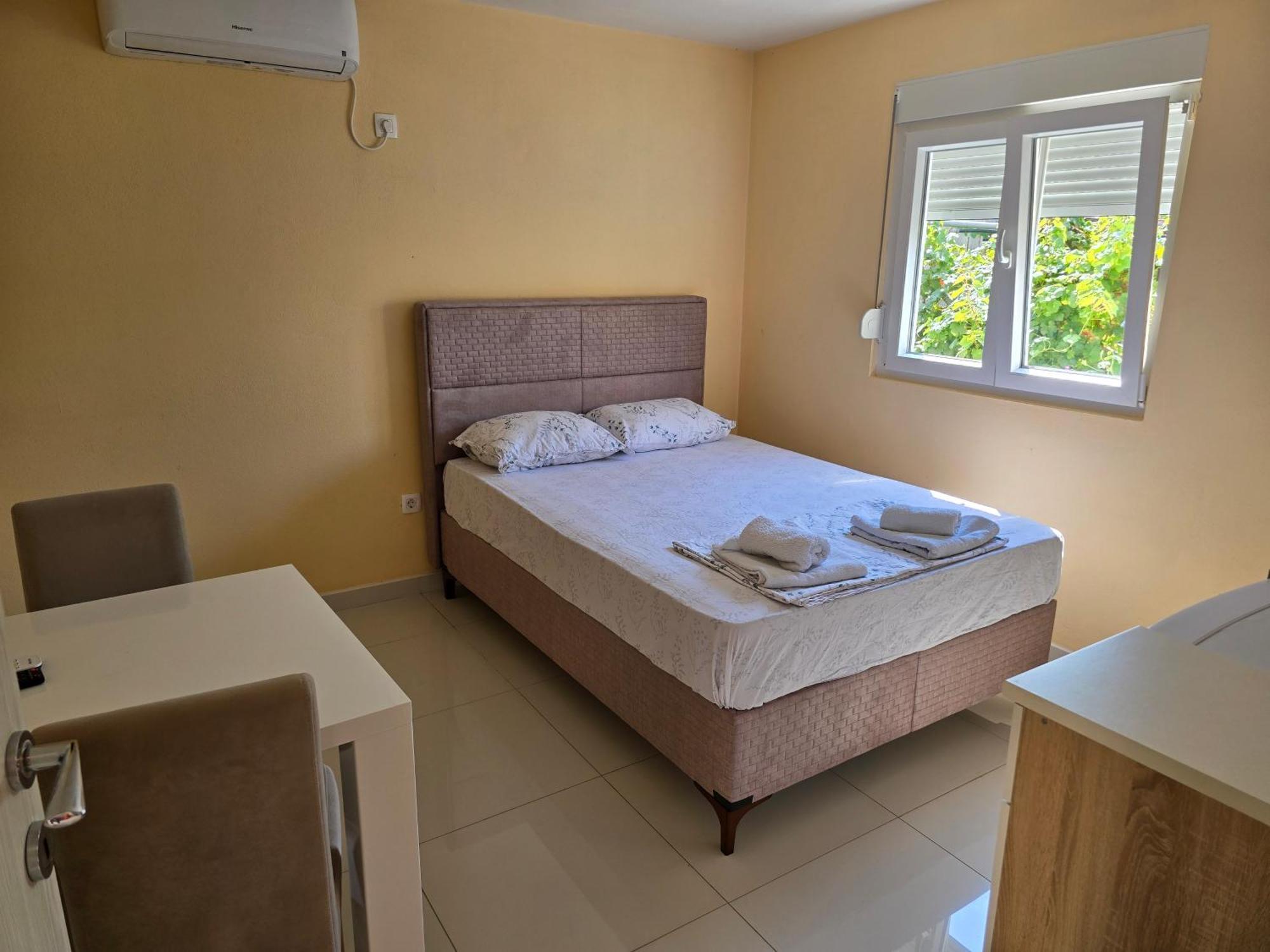 Apartman Tolosi Podgorica Exterior foto
